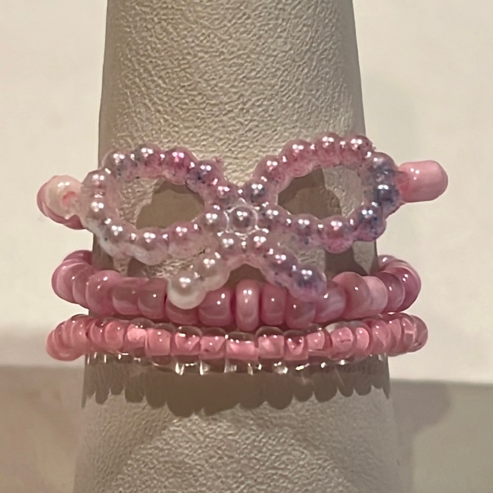 Handmade Beaded Pink Bow Ring Set, Stretchy